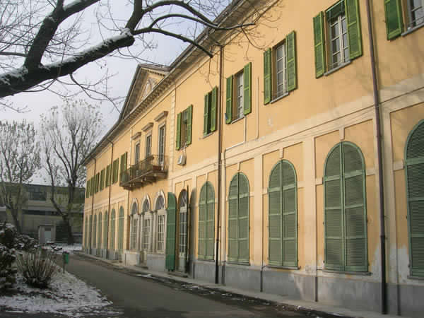 Villa Finzi. Facciata